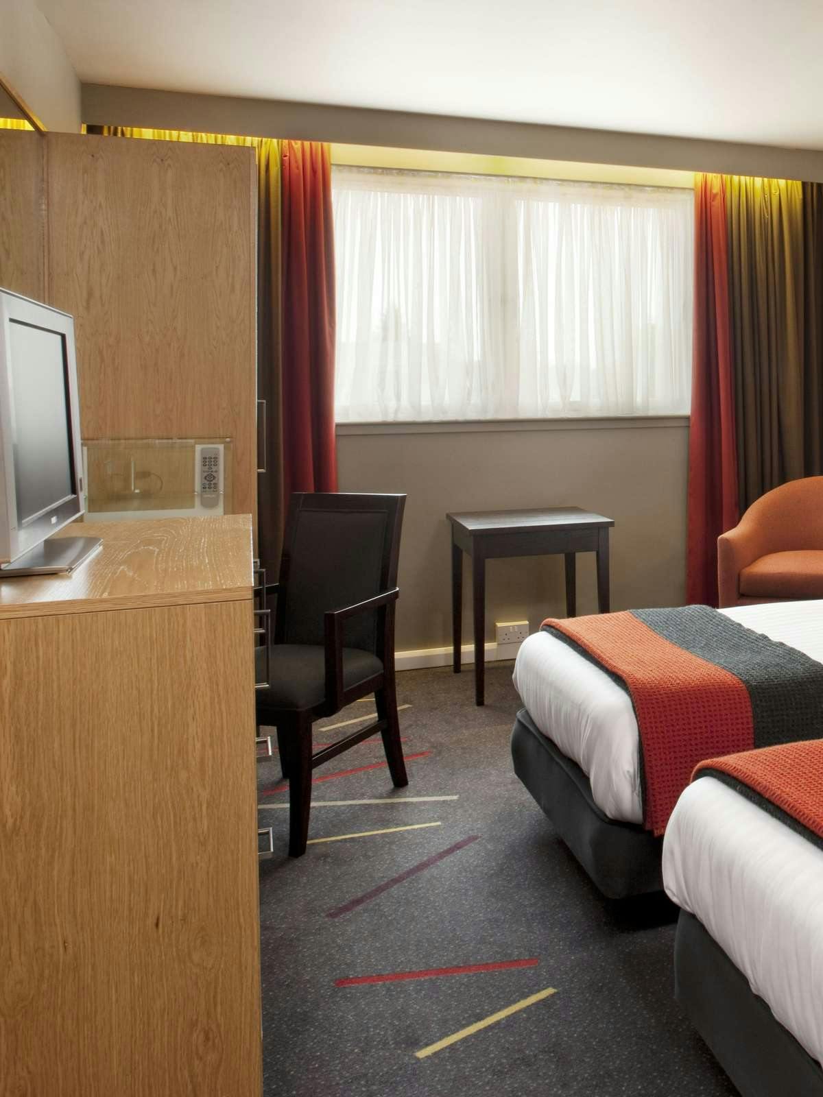 Hotel Holiday Inn Aberdeen West photo 2