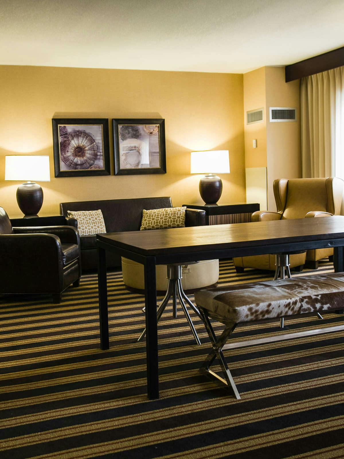 Hotel Overton Hotel and Conference Center photo 3