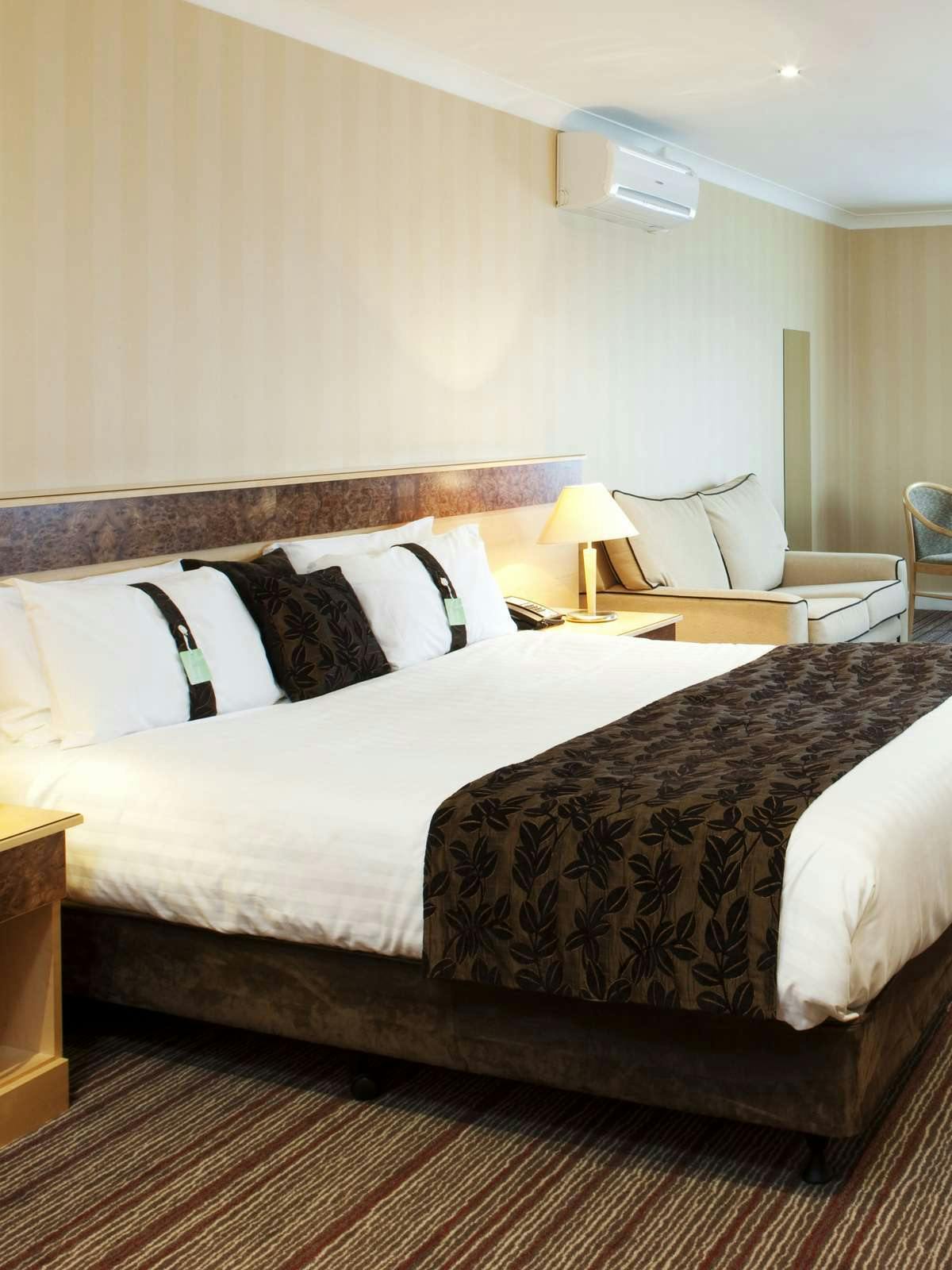 Hotel Holiday Inn Barnsley M1-Jct.37 photo 1