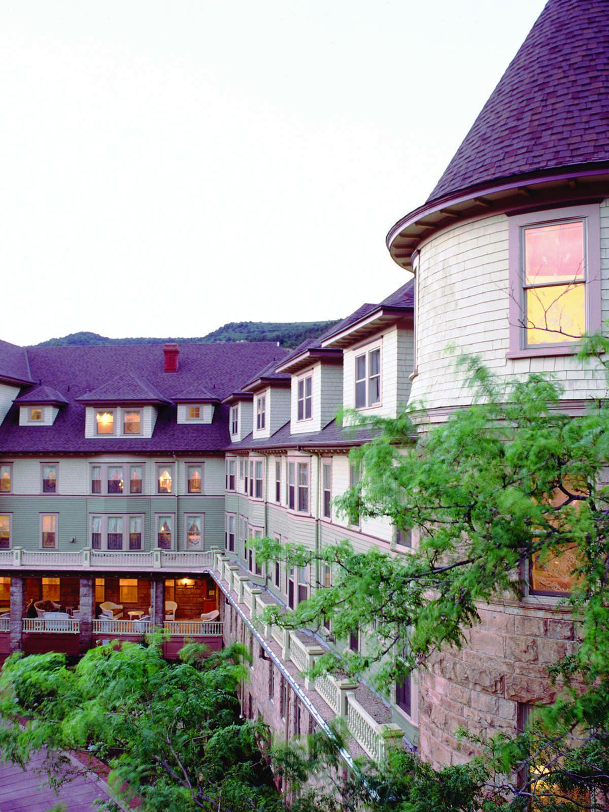 Hotel The Cliff House at Pikes Peak photo 4