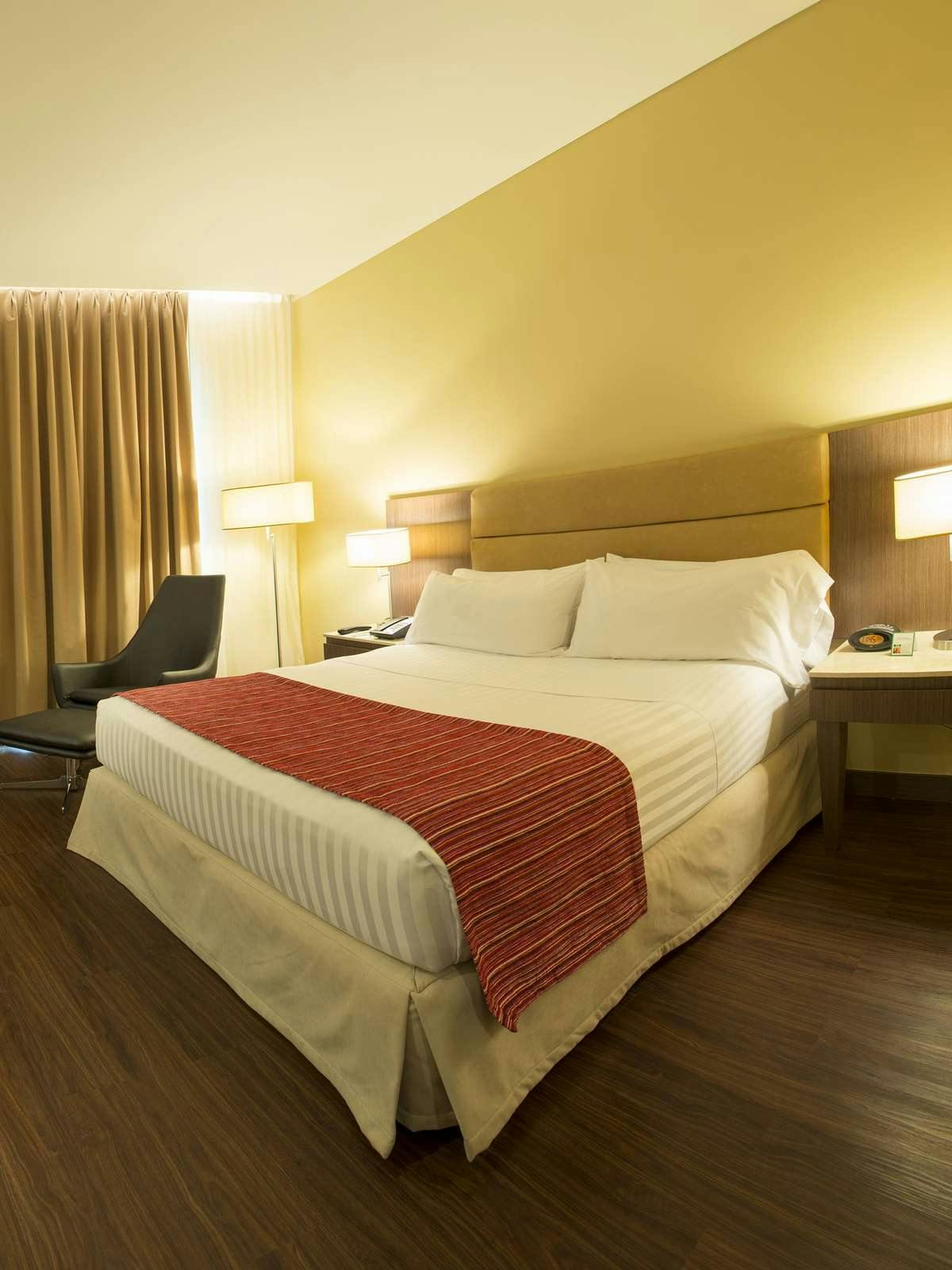 Hotel Holiday Inn Bucaramanga Cacique photo 2