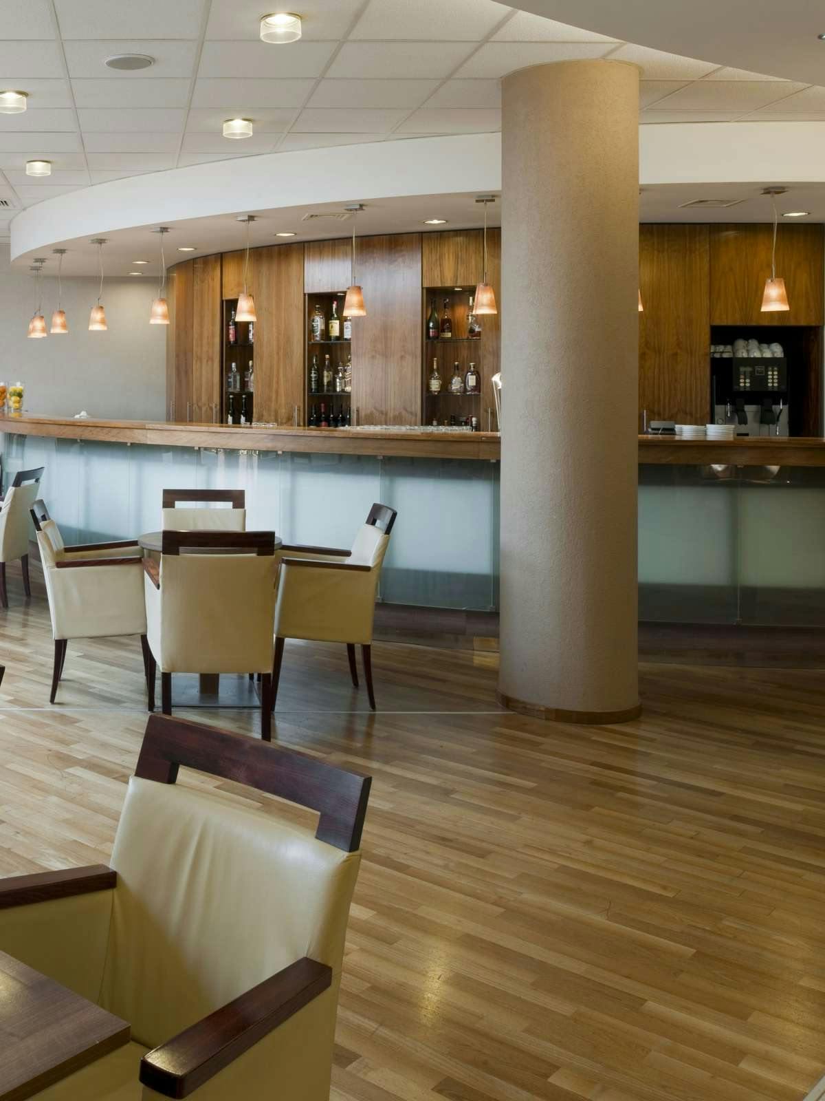 Hotel Holiday Inn Budapest Budaörs photo 3