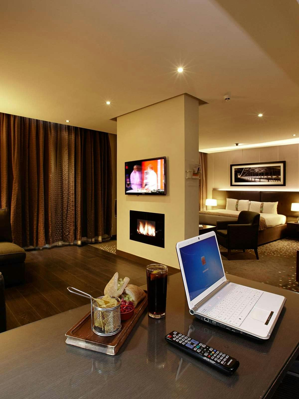 Hotel Holiday Inn Bristol City Centre photo 2