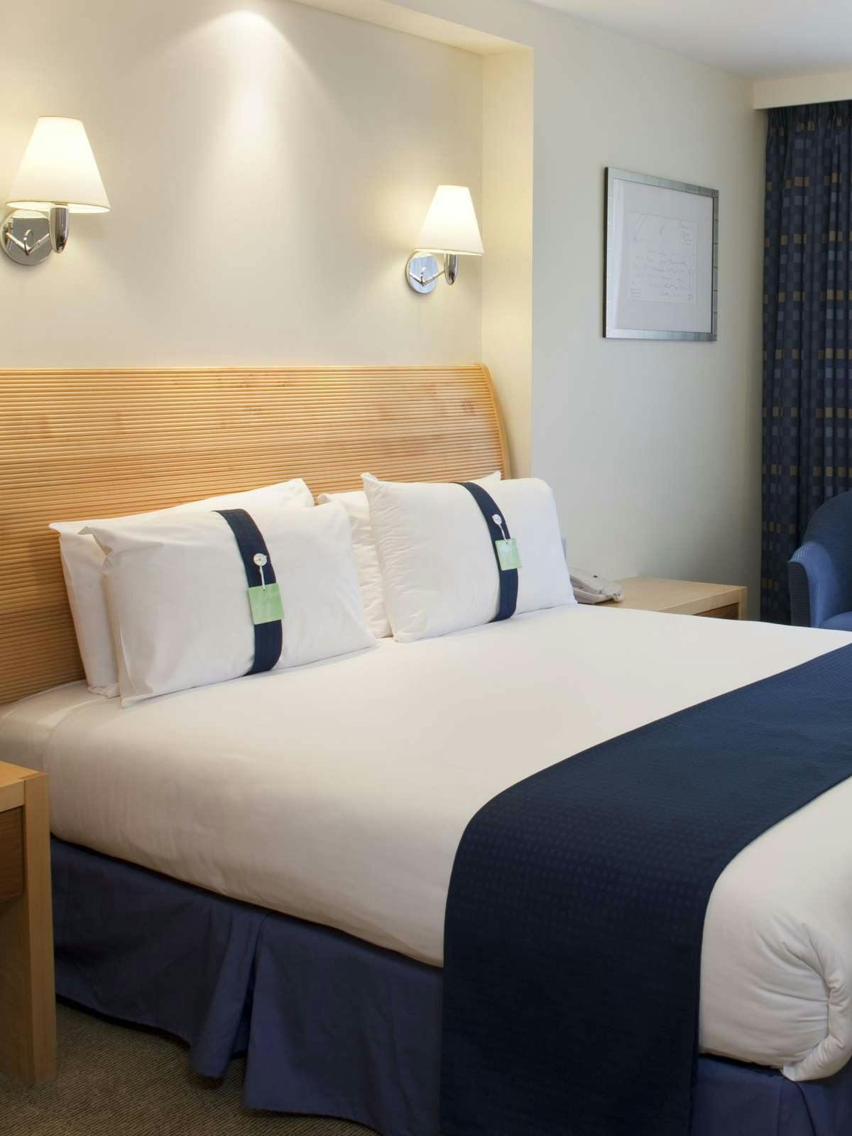 Hotel Holiday Inn Bristol Filton photo 1
