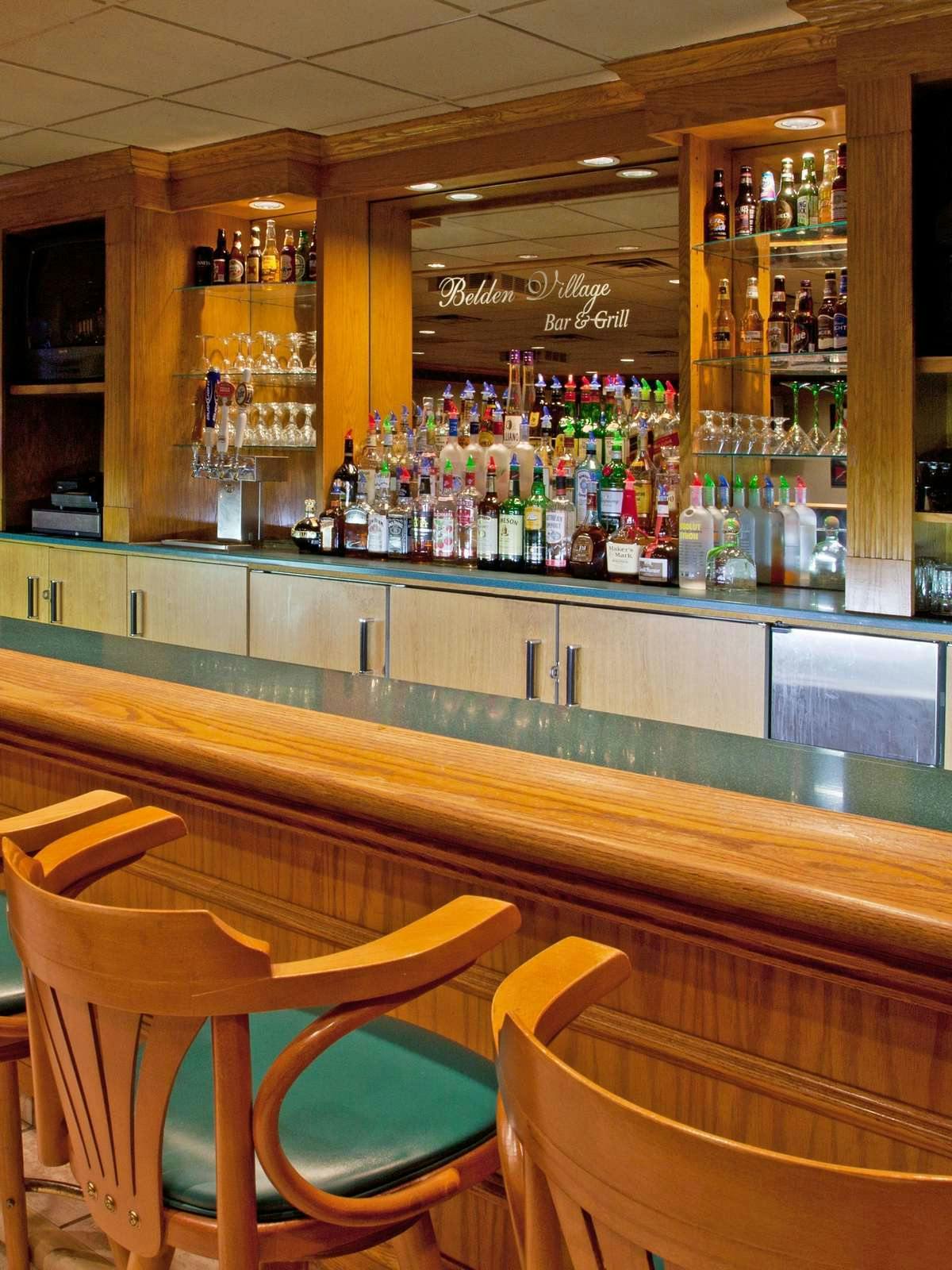 Hotel Holiday Inn Canton (Belden Village) photo 1