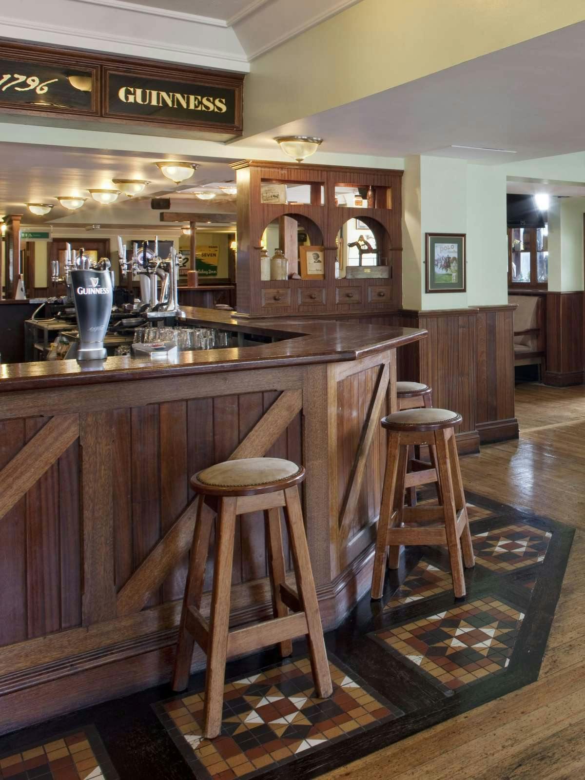 Hotel Holiday Inn Cardiff City Centre photo 3