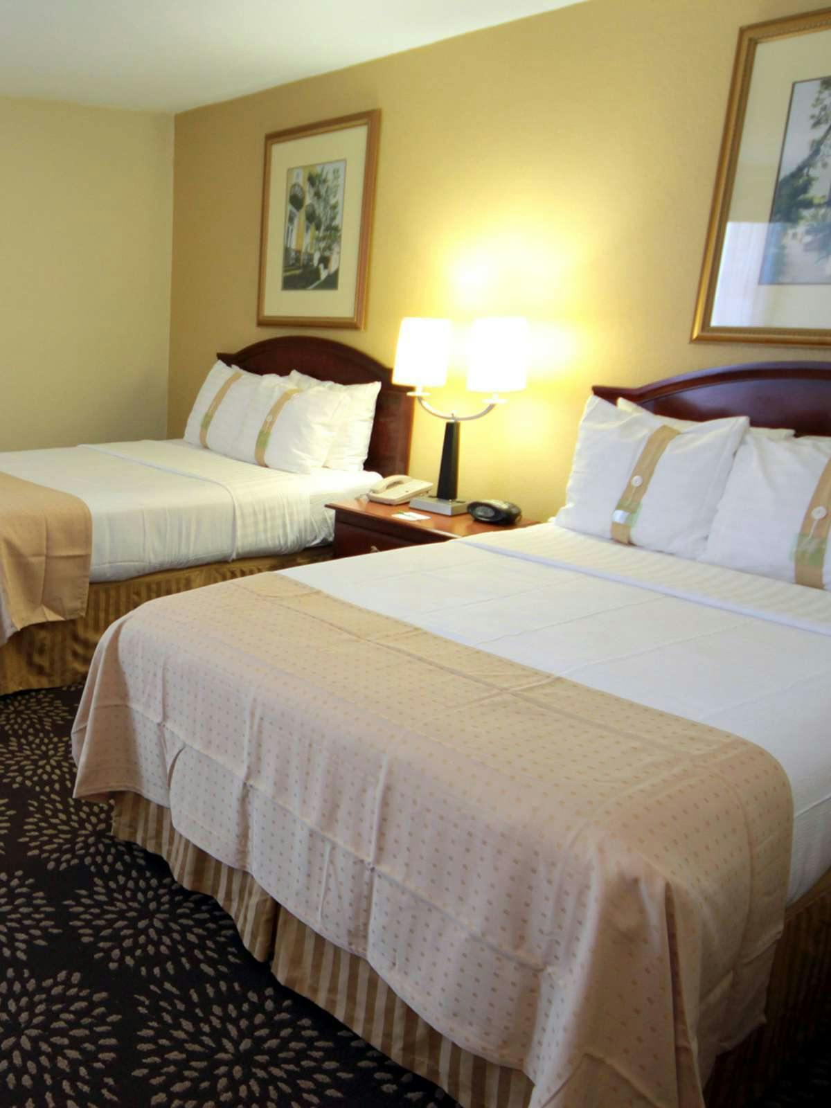 Hotel Holiday Inn Charleston Riverview photo 1