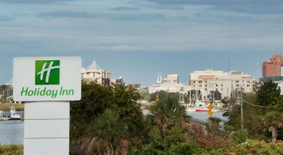 Holiday Inn Charleston Riverview