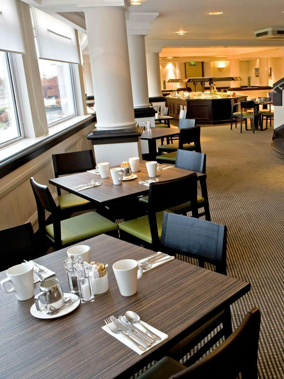 Hotel Holiday Inn Chester South photo 3