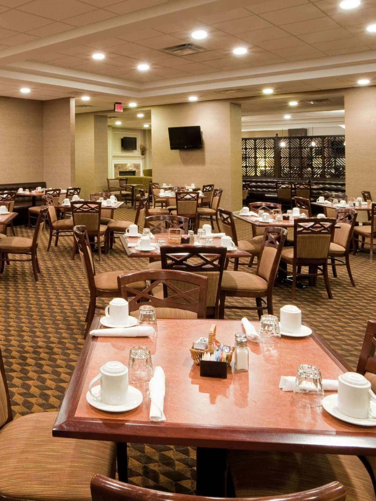 Hotel Holiday Inn Charlottesville photo 5