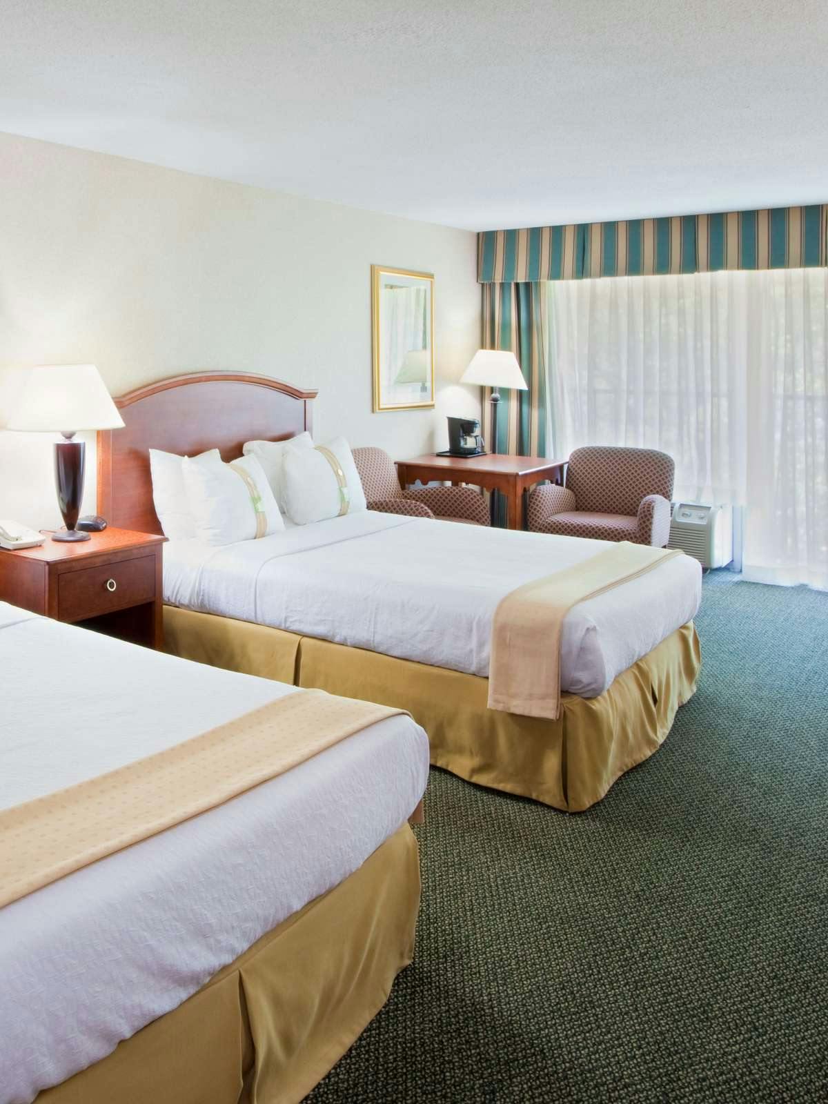 Hotel Holiday Inn Charlottesville photo 1