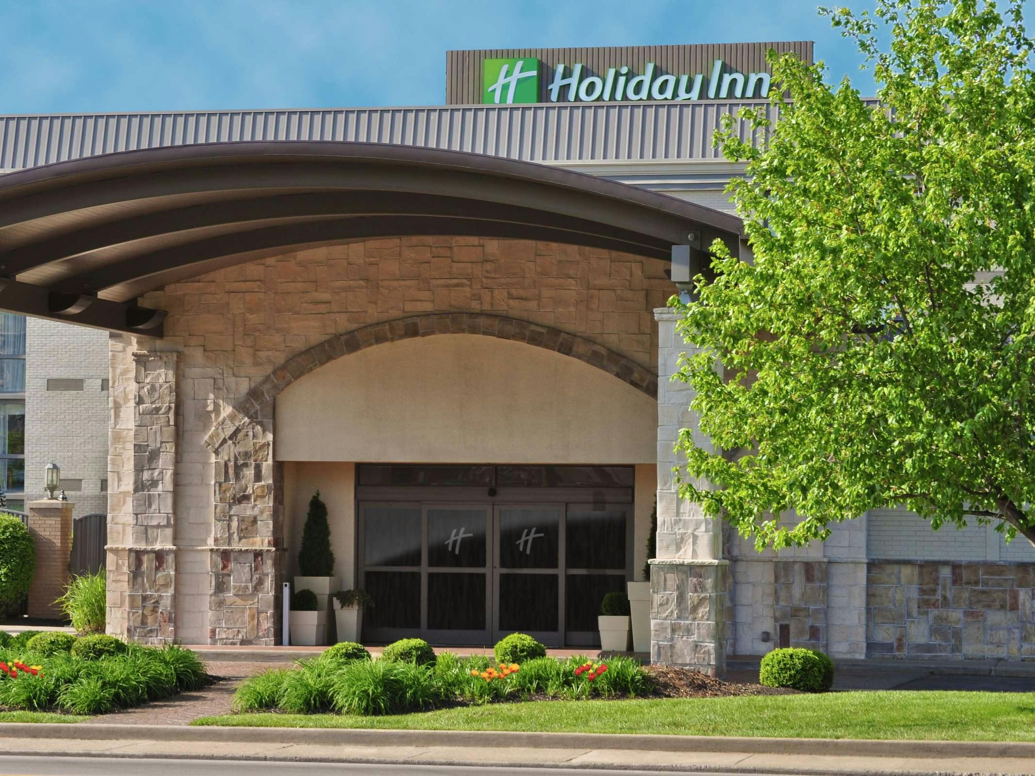 Holiday Inn Cincinnati Riverfront