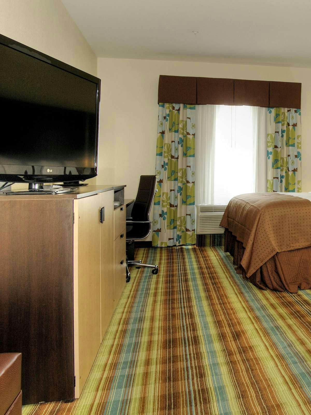 Hotel Holiday Inn Christiansburg Blacksburg photo 2