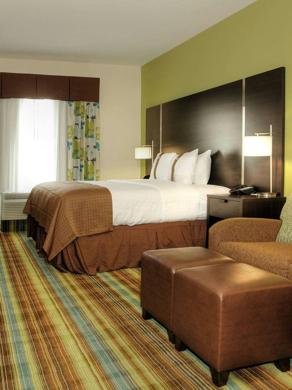 Hotel Holiday Inn Christiansburg Blacksburg photo 1