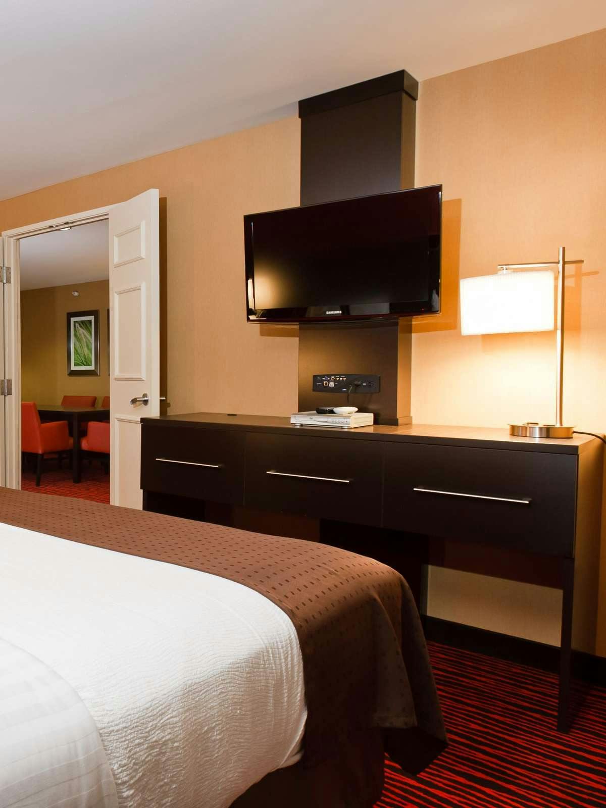 Hotel Holiday Inn Colorado Springs Airport photo 2