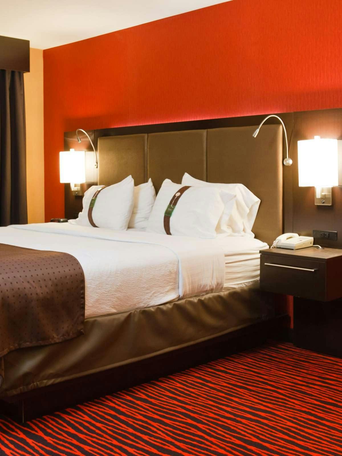 Hotel Holiday Inn Colorado Springs Airport photo 1