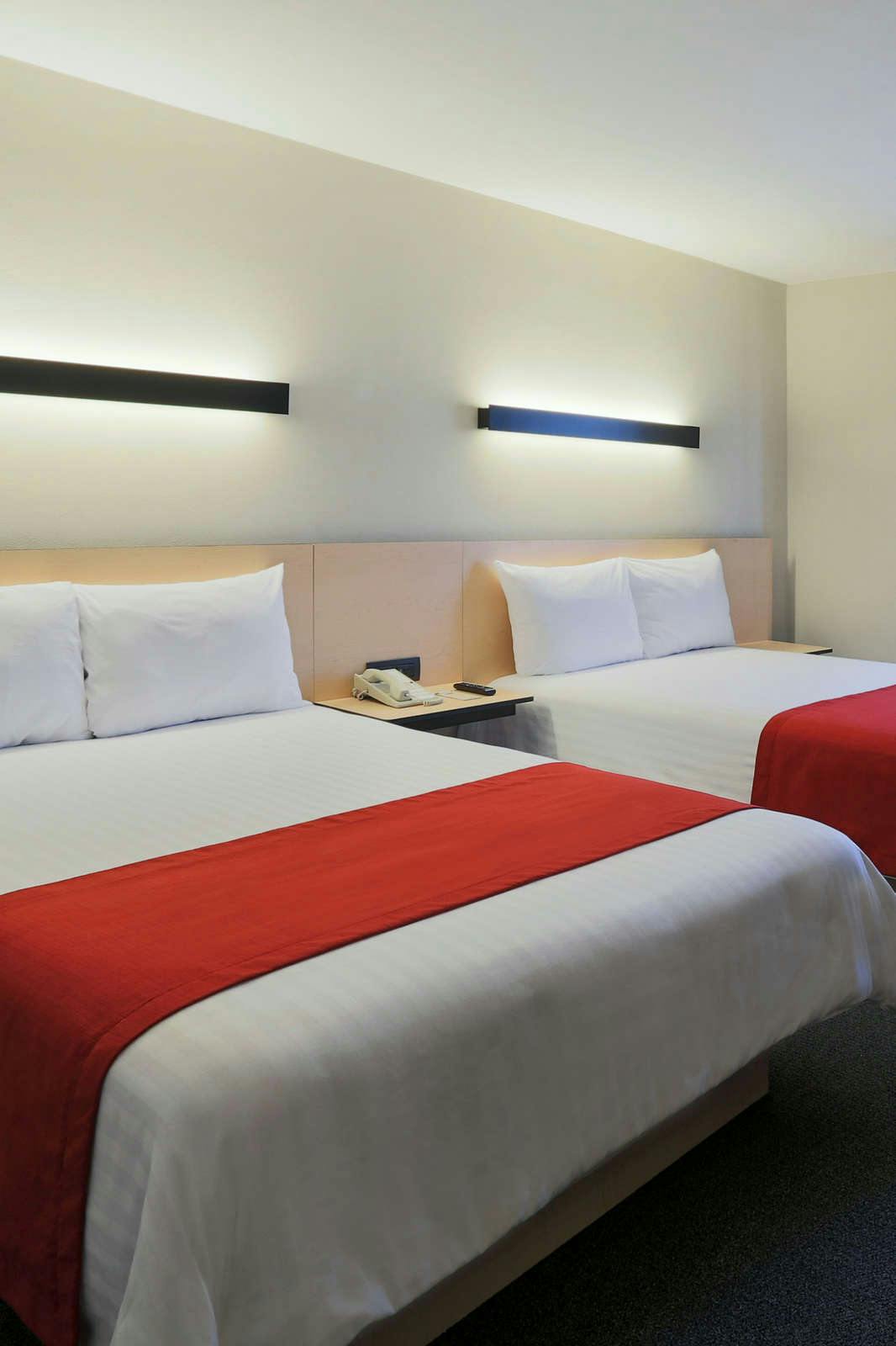 Hotel City Express Plus Guadalajara Expo photo 5