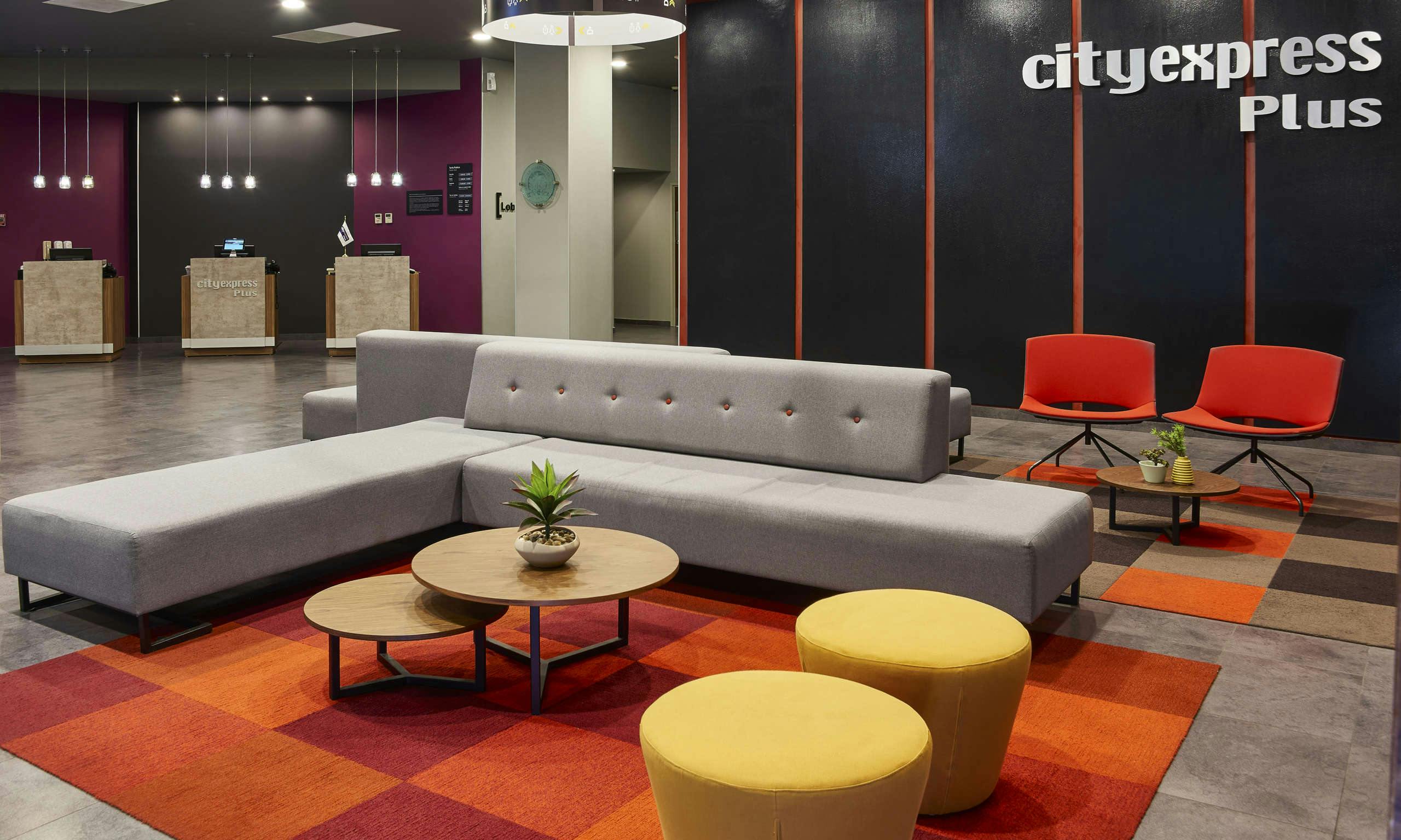 City Express Plus Guadalajara Expo