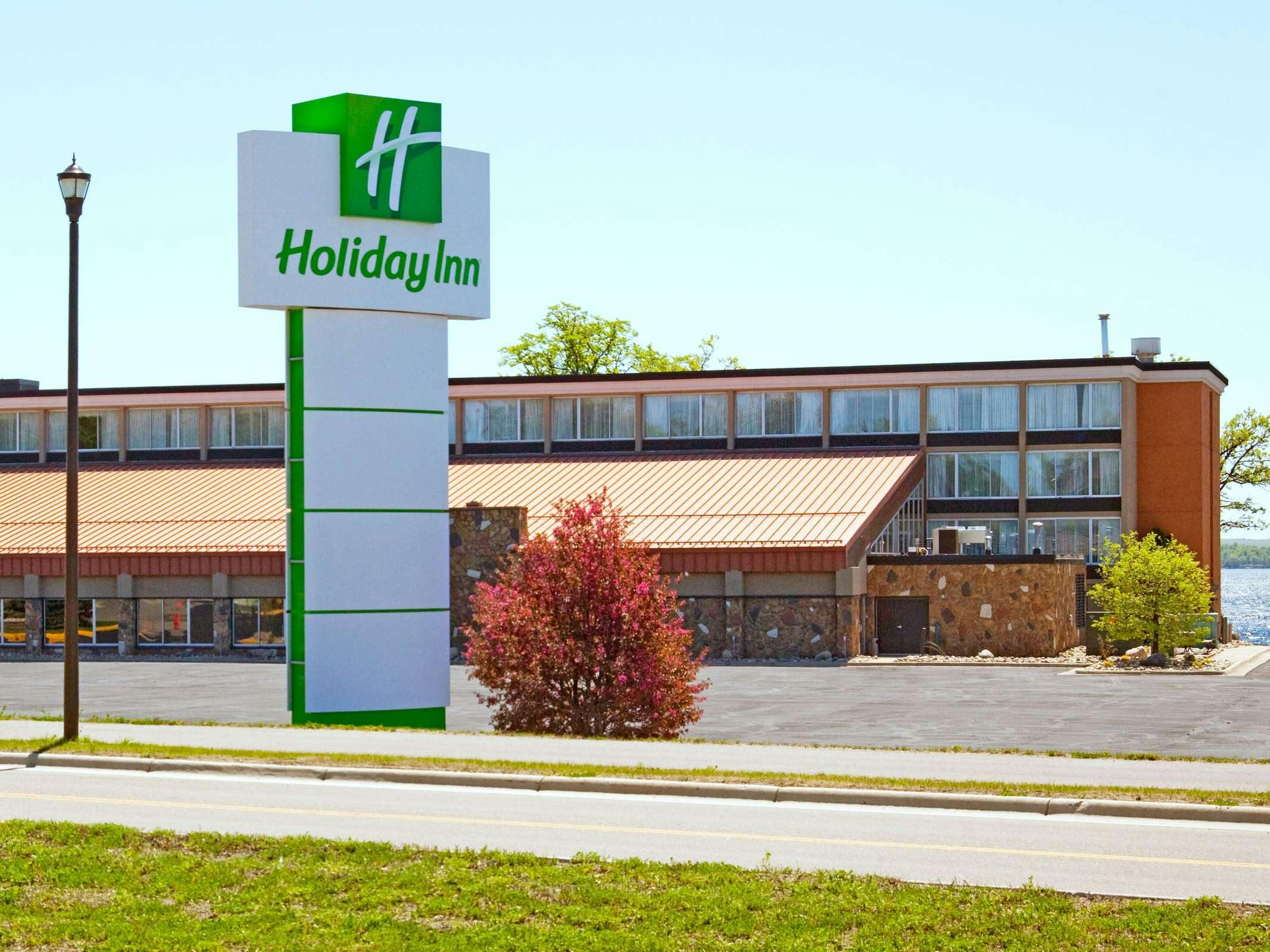 Holiday Inn Detroit Lakes