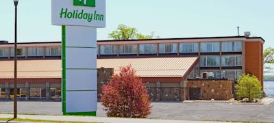 Holiday Inn Detroit Lakes