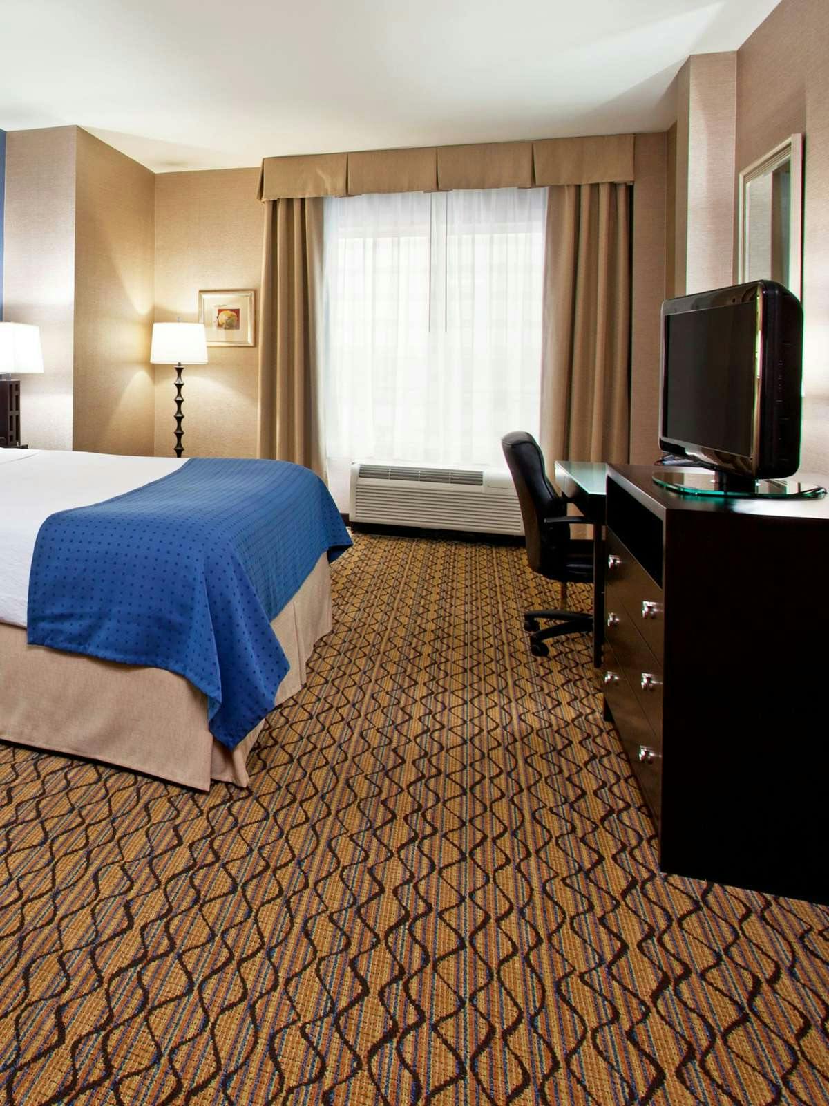 Hotel Holiday Inn Detroit Metro Airport, an IHG Hotel photo 2