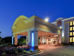 Holiday Inn Express Andrews AFB