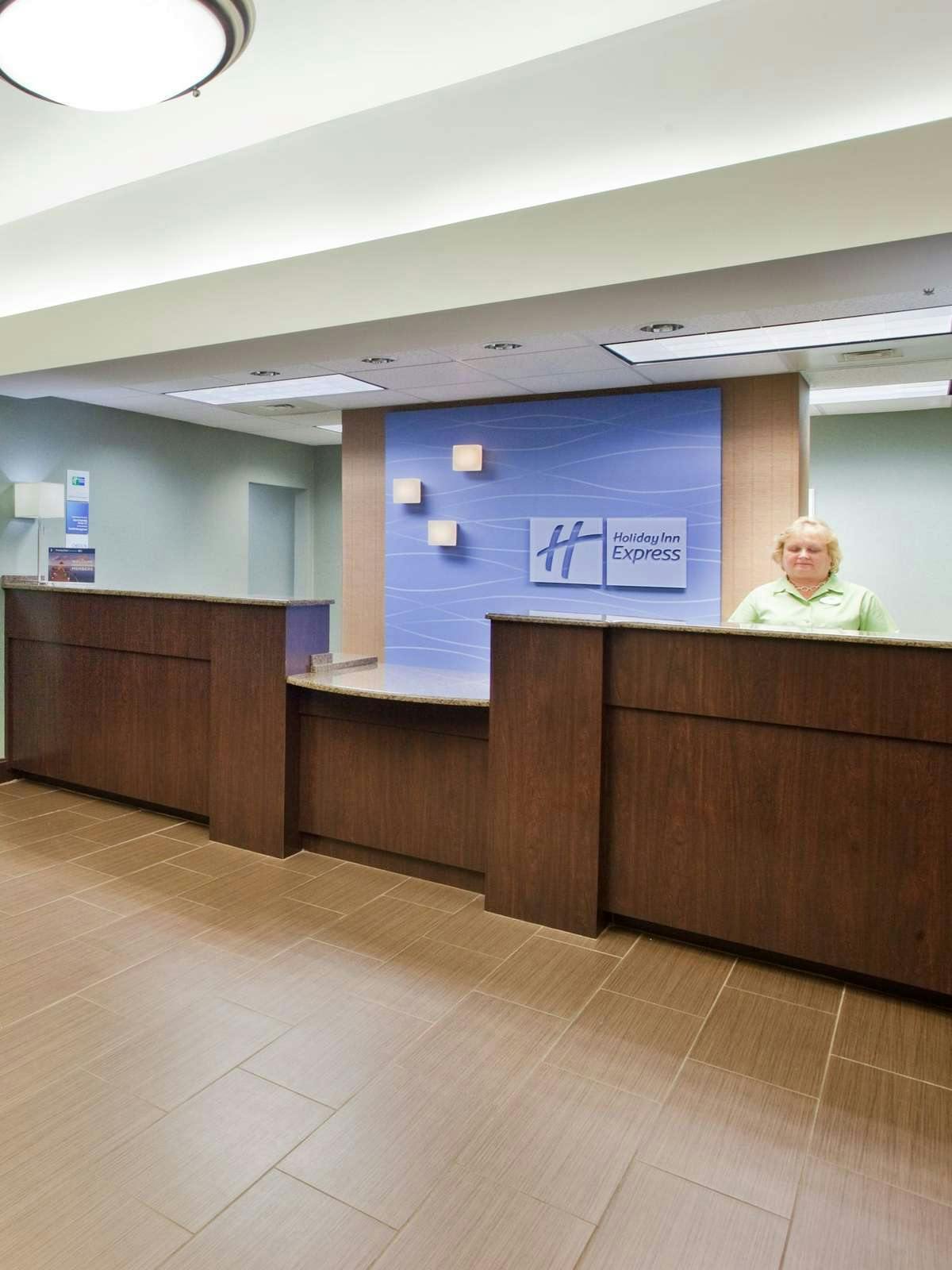 Hotel Holiday Inn Express Apex Raleigh photo 5