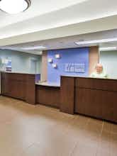 Hotel Holiday Inn Express Apex Raleigh photo 5