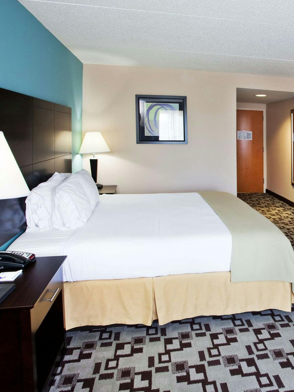 Hotel Holiday Inn Express Apex Raleigh photo 1