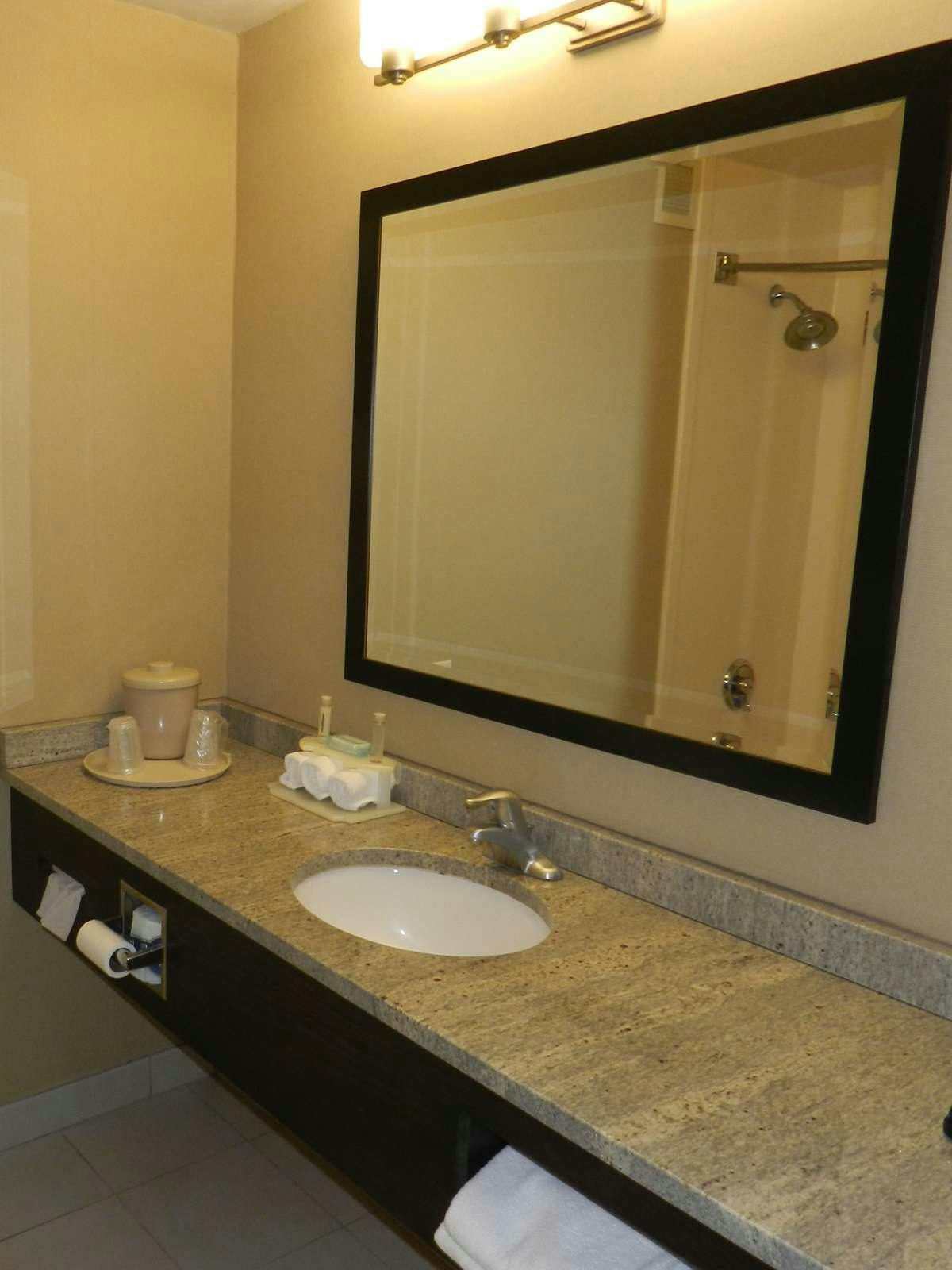 Hotel Holiday Inn Express Anderson photo 3