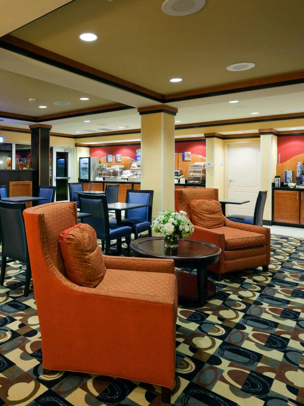 Hotel Holiday Inn Express Atmore photo 5