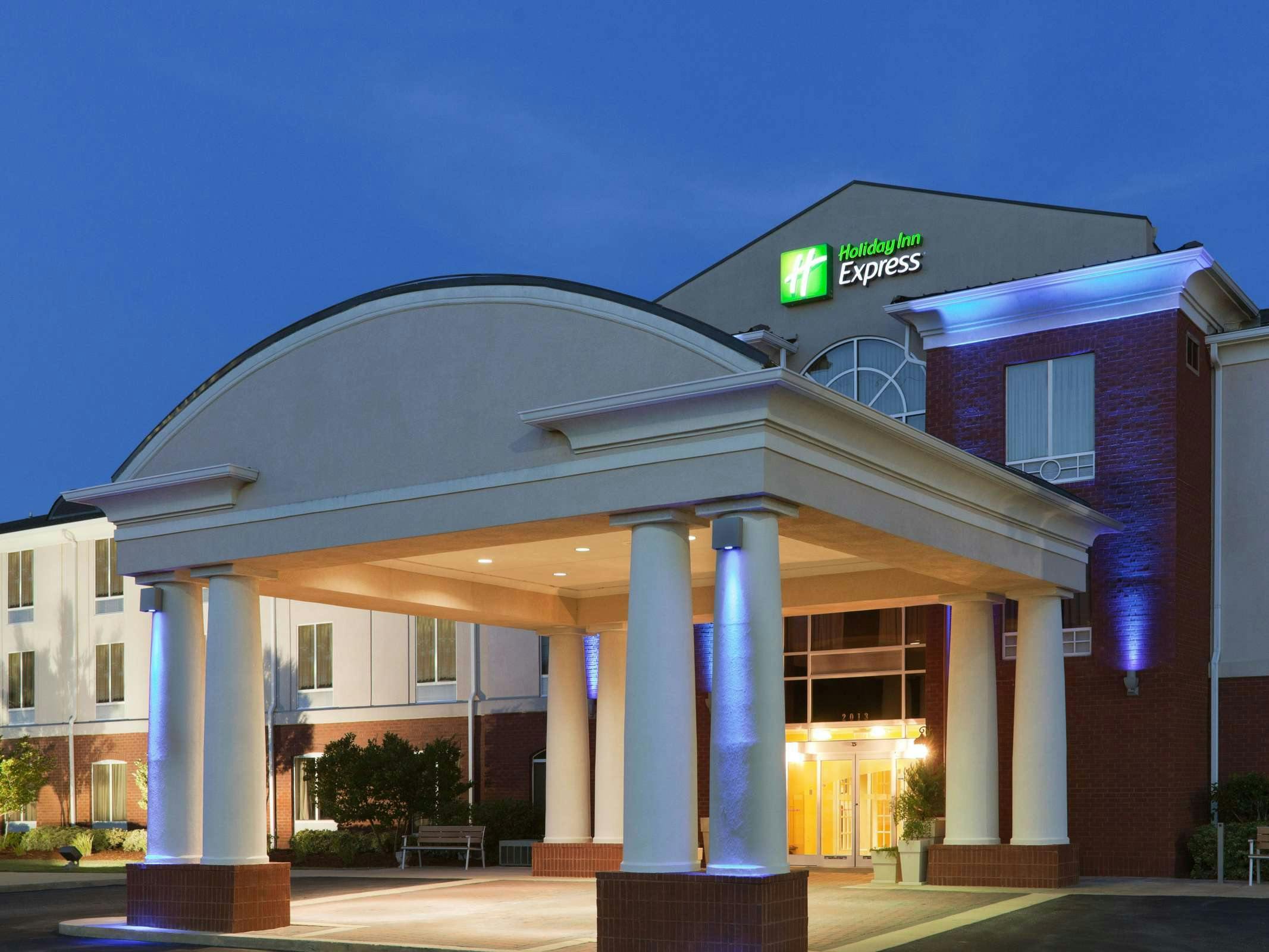 Holiday Inn Express Auburn University Area