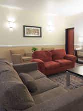 Hotel Holiday Inn Express Bakersfield Central photo 3