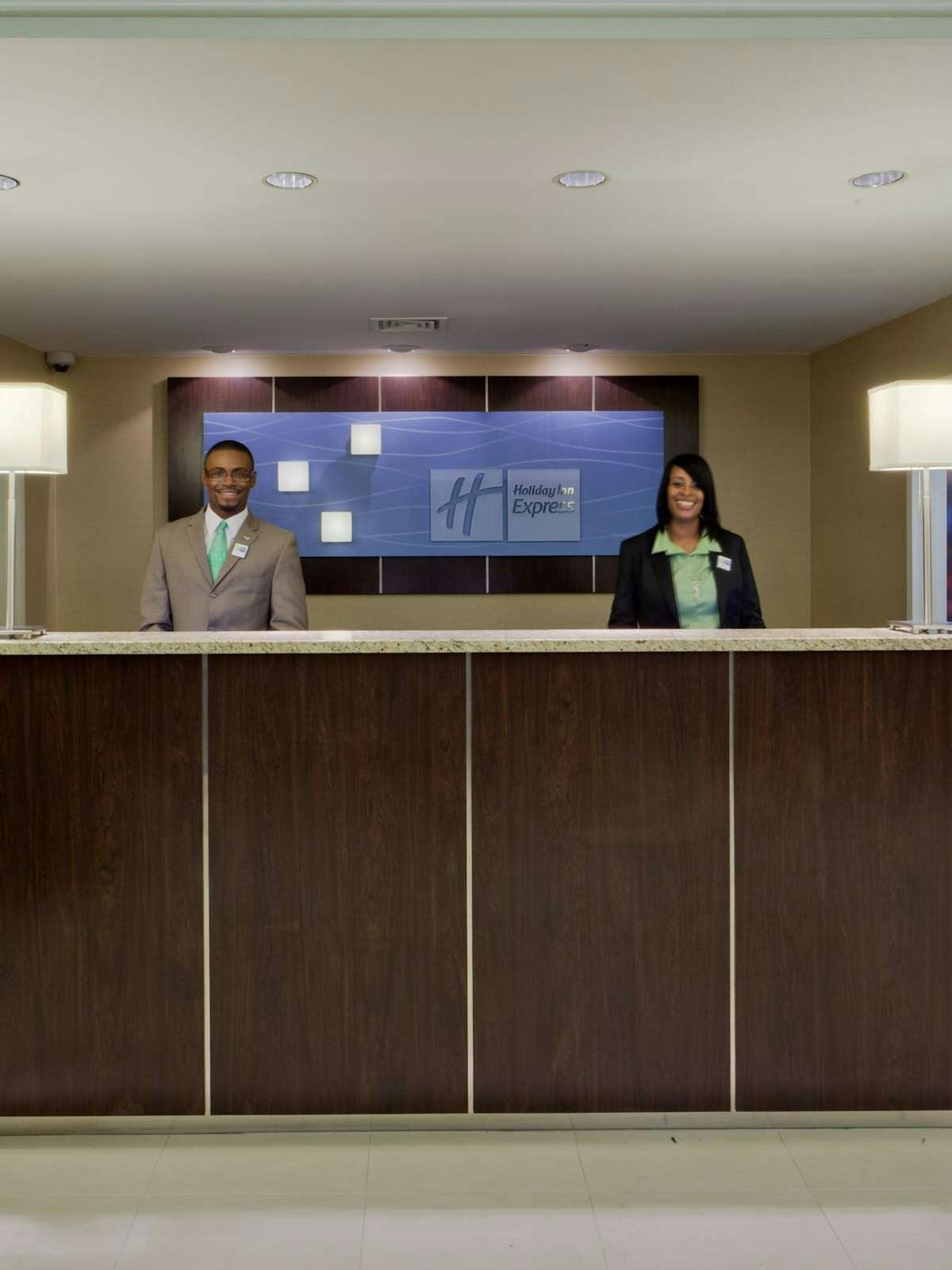 Hotel Holiday Inn Express Baltimore BWI Airport West photo 4