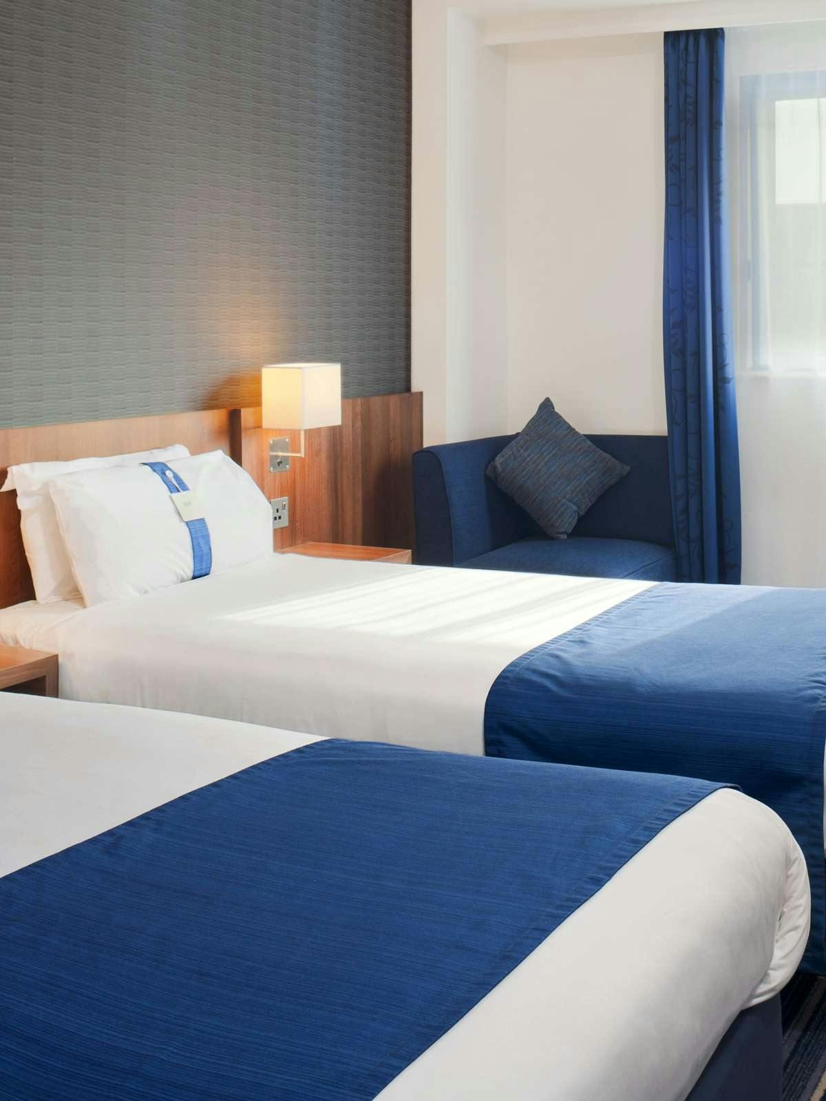 Hotel Holiday Inn Express Belfast City Queen's Quarter photo 1