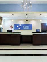 Hotel Holiday Inn Express Benicia photo 5