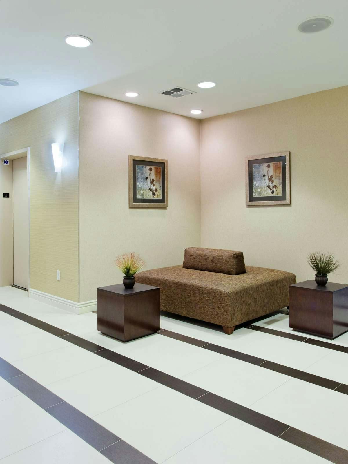 Hotel Holiday Inn Express Benicia photo 4