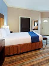 Hotel Holiday Inn Express Benicia photo 1