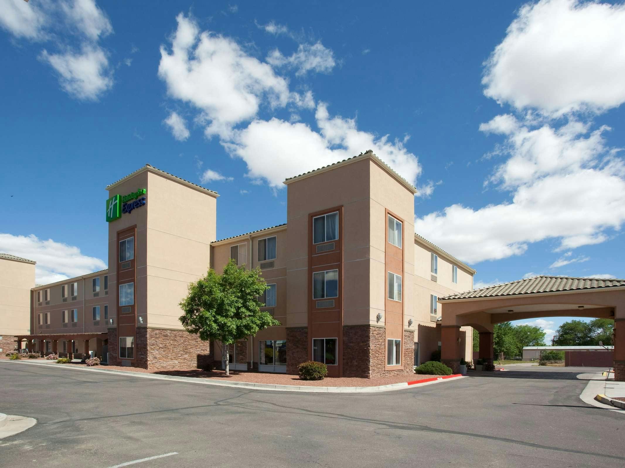 Holiday Inn Express Bernalillo