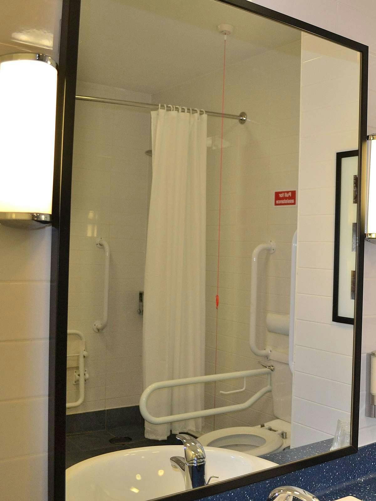 Hotel Holiday Inn Express Birmingham Star City photo 3