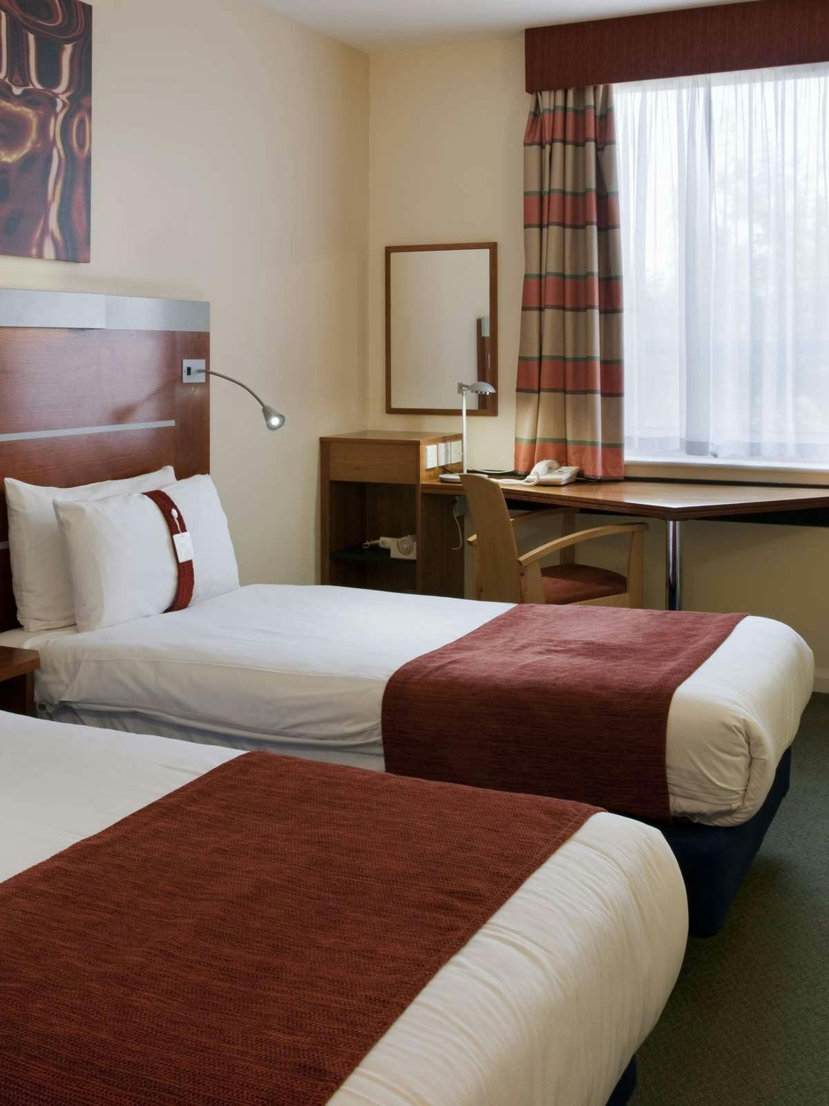 Hotel Holiday Inn Express Burton Upon Trent photo 1