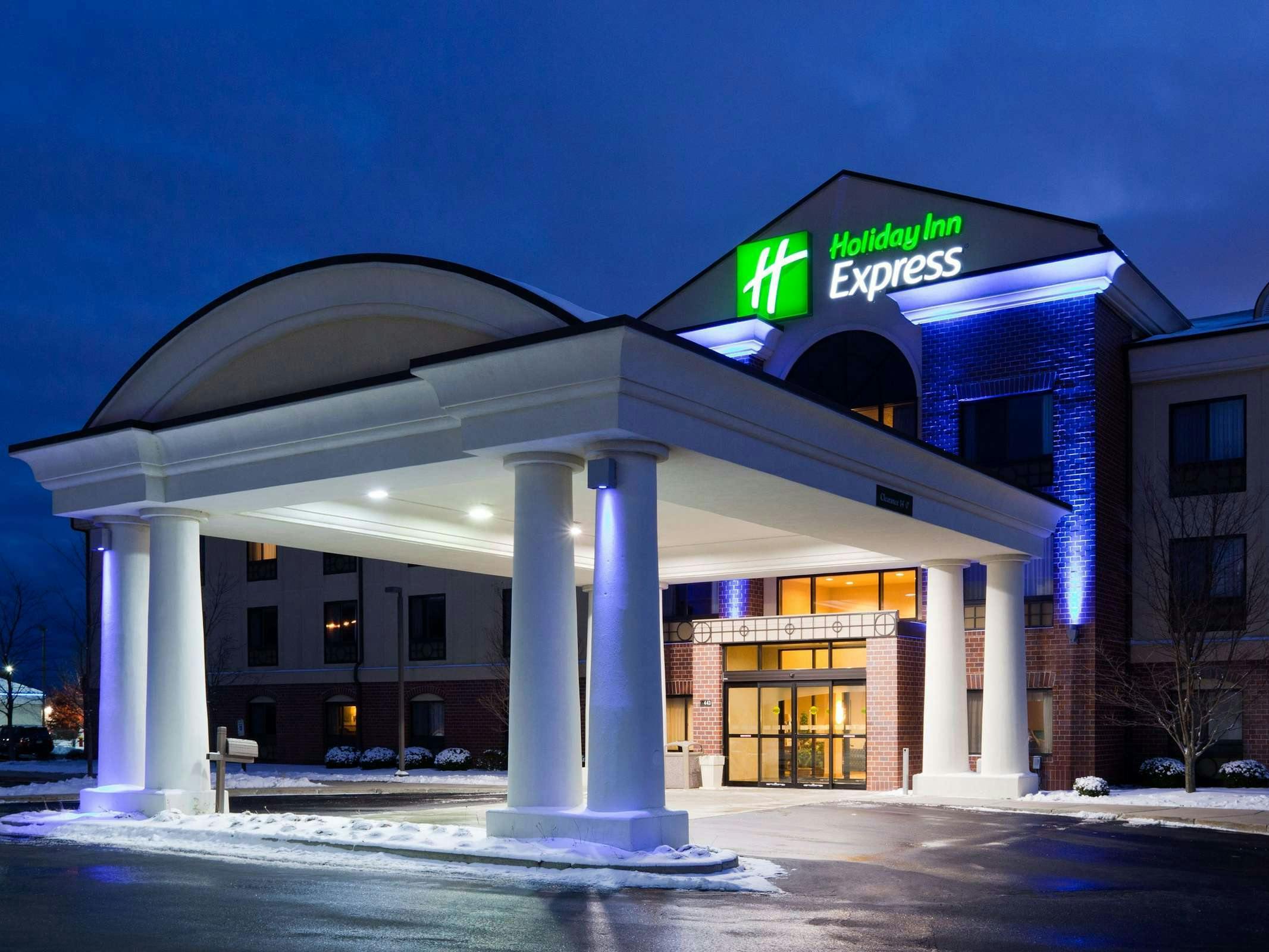 Holiday Inn Express Brown Deer