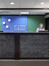 Hotel Holiday Inn Express Brook Park photo 5