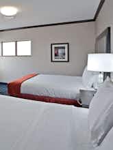 Hotel Holiday Inn Express Brook Park photo 1