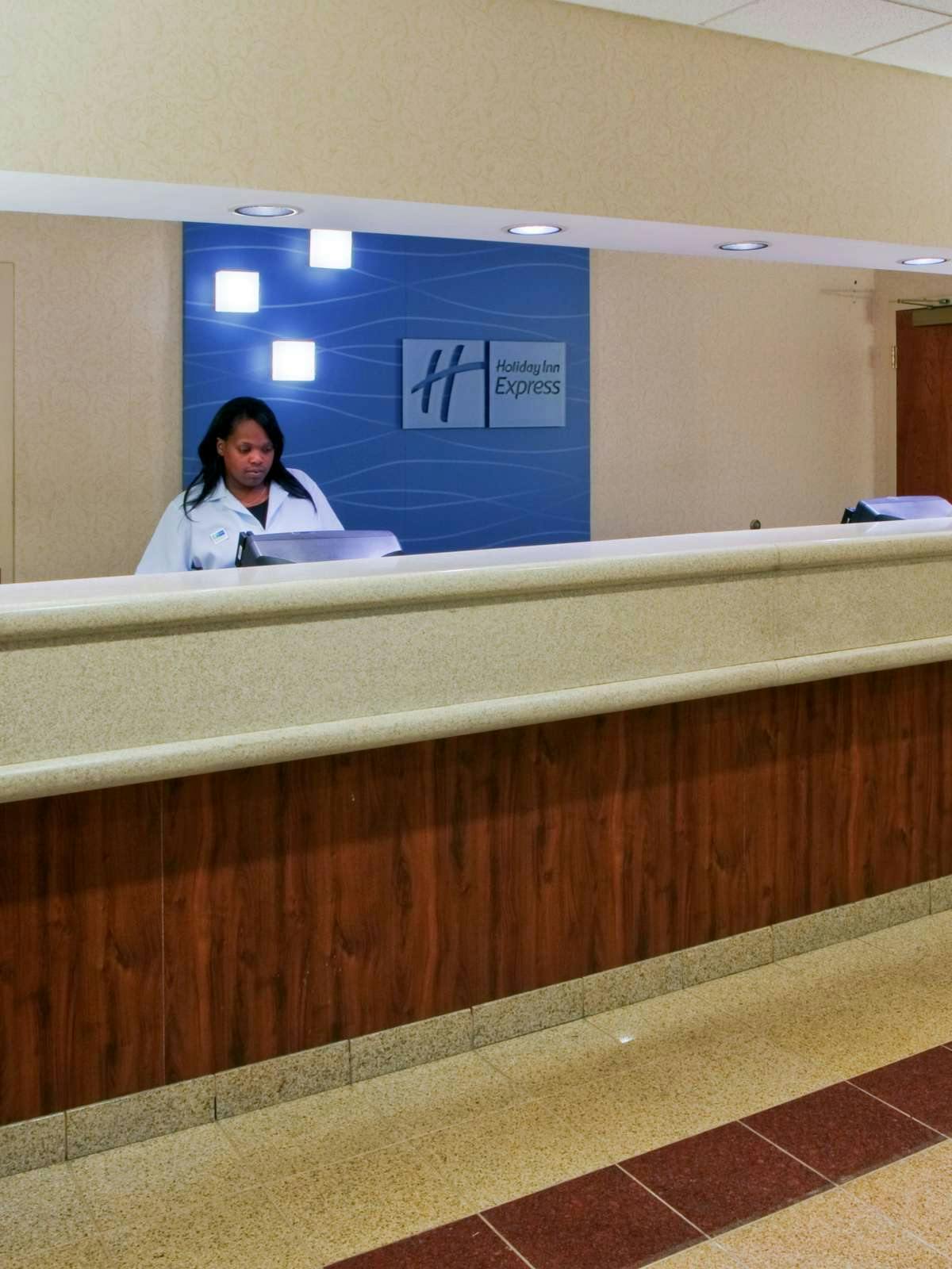 Hotel Holiday Inn Express Cambridge photo 2