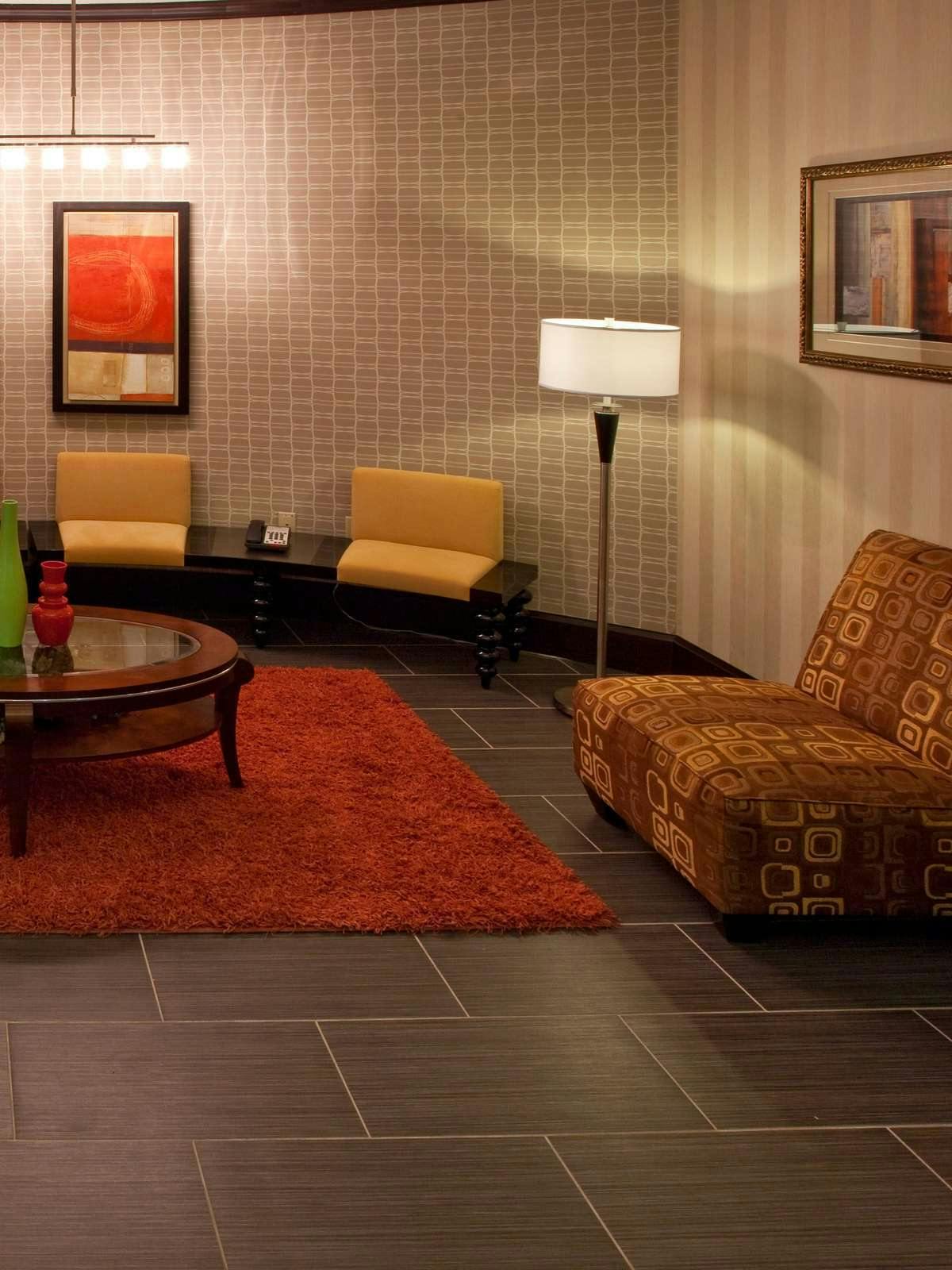 Hotel Holiday Inn Express Buda photo 3