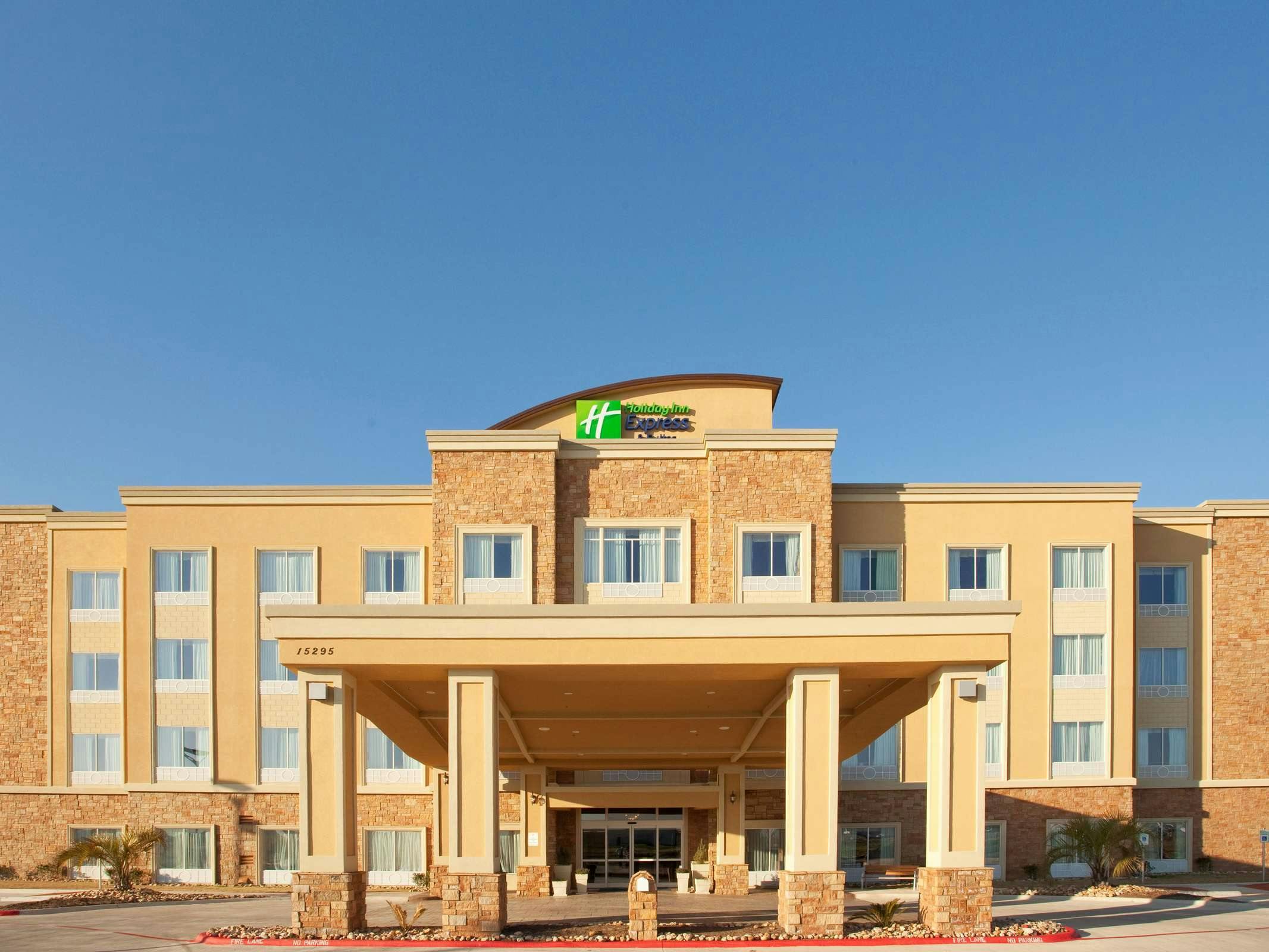 Holiday Inn Express Buda