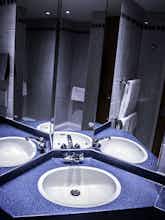 Hotel Holiday Inn Express Cardiff Bay photo 3