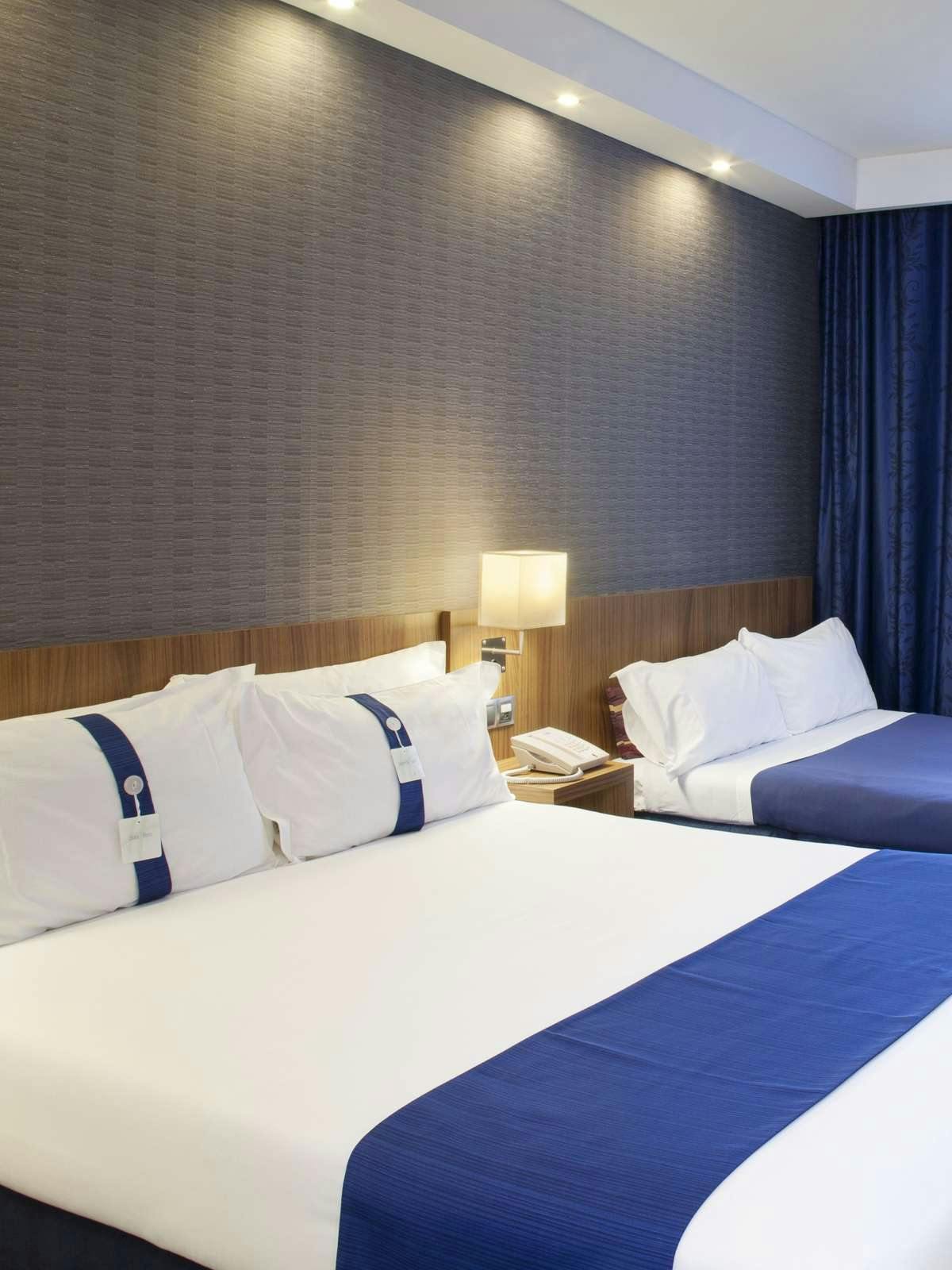 Hotel Holiday Inn Express Campo De Gibraltar Barrios photo 1