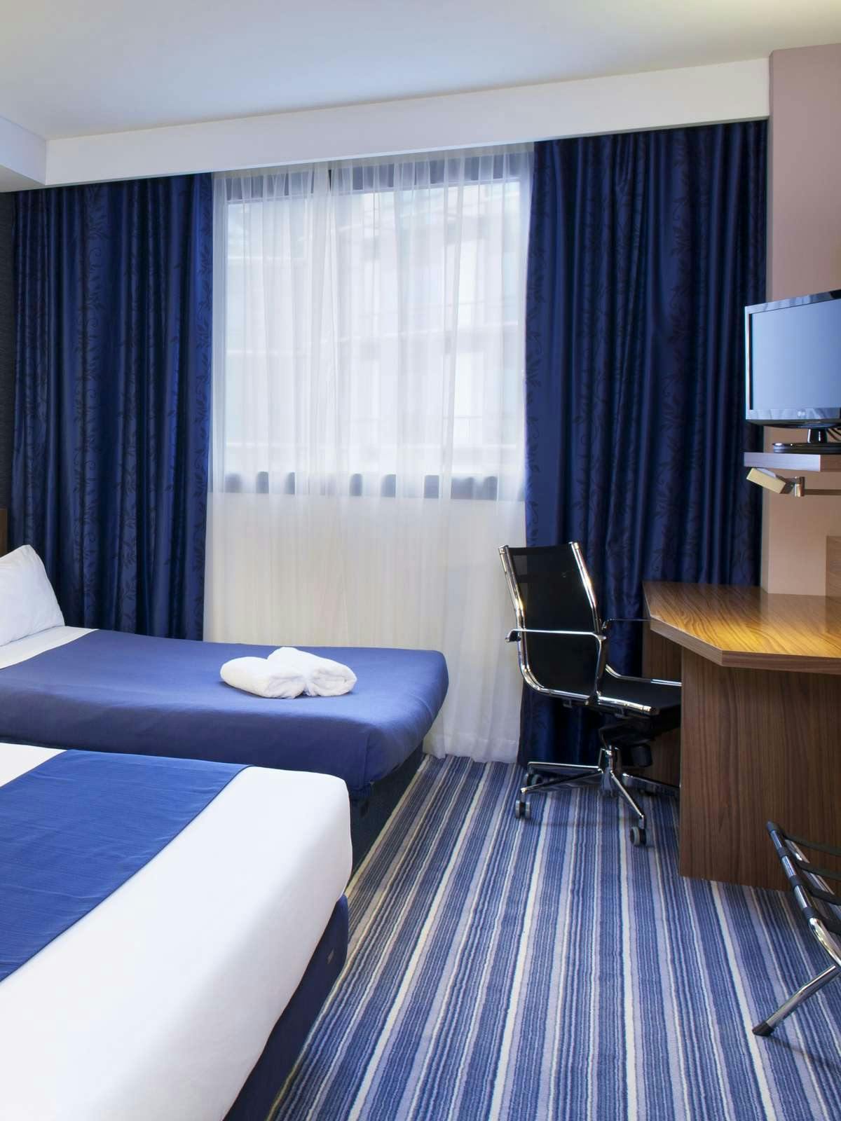 Hotel Holiday Inn Express Campo De Gibraltar Barrios photo 2